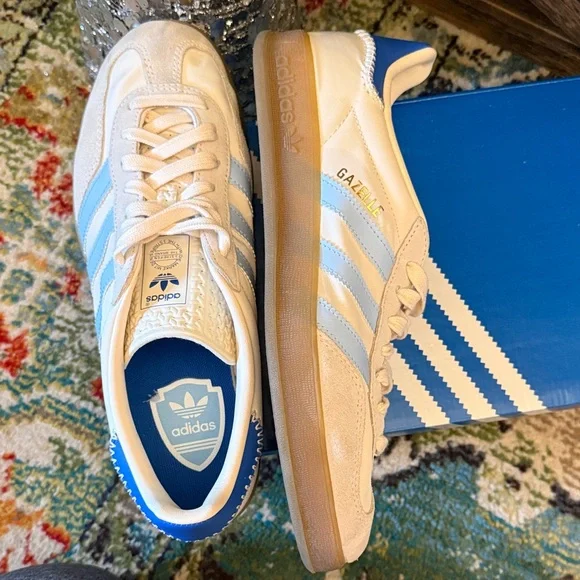 Adidas Gazelle Classic Off White and Clear Sky Blue Sneakers Sz 9 - Picture 5 of 12